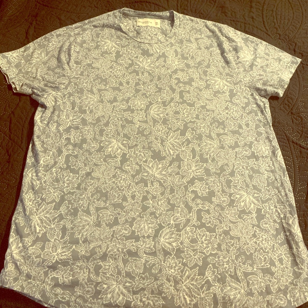 A&F tee